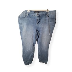 Torrid High rise Curvy Capri Pants